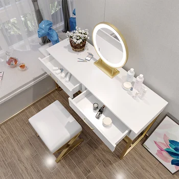 Šiaurės šalių Mados tualetinis staliukas Prabanga Mergina, Miegamojo Baldai, Kosmetinis Stalas Su Šviesos Veidrodis Indaujos Metalo Aukštos Kojų Atrama KN